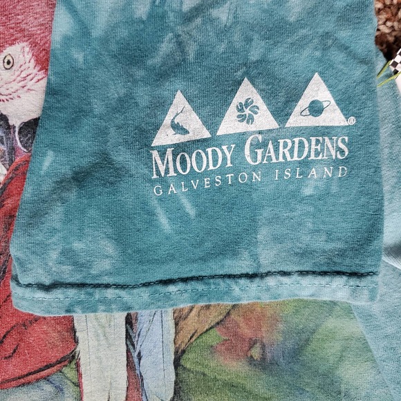Red Macaw Parrots Moody Gardens Souvenir Tie Dye Tshirt  Sz M by The Mountain - Picture 4 of 6